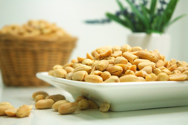A bowl of peanuts.